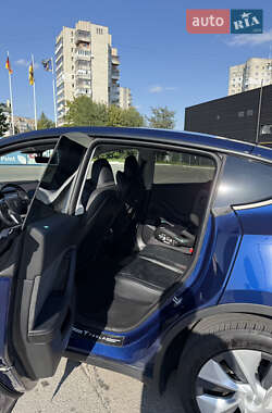 Позашляховик / Кросовер Tesla Model Y 2023 в 