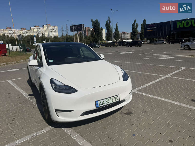 Внедорожник / Кроссовер Tesla Model Y 2022 в Киеве