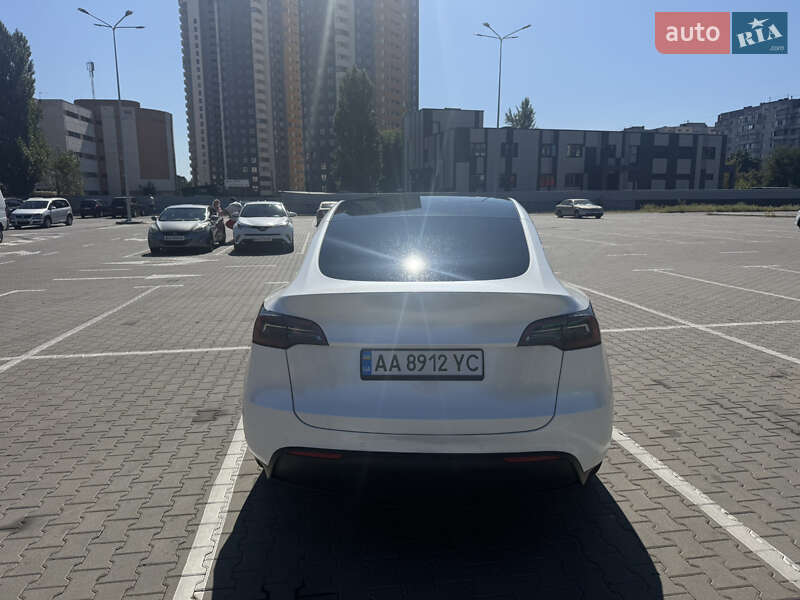 Внедорожник / Кроссовер Tesla Model Y 2022 в Киеве
