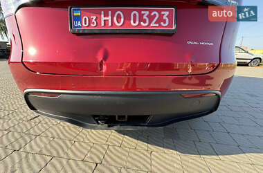 Позашляховик / Кросовер Tesla Model Y 2021 в 