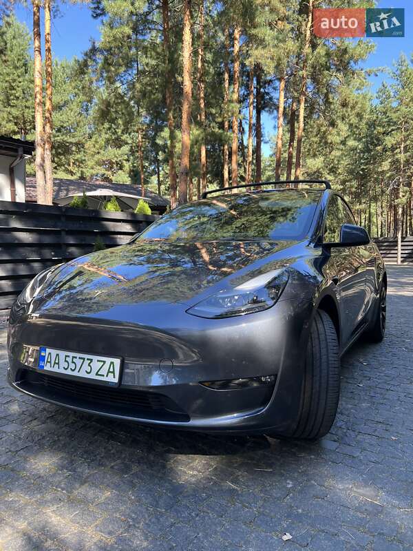 Внедорожник / Кроссовер Tesla Model Y 2023 в Киеве