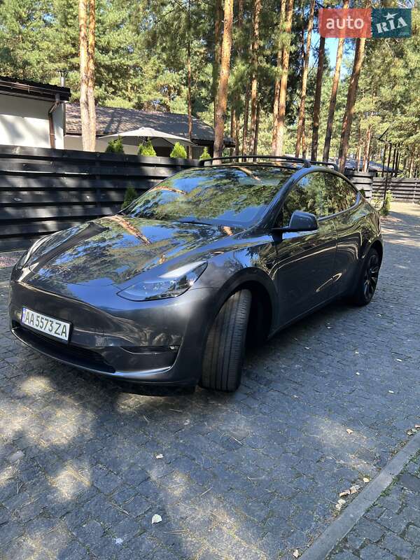 Внедорожник / Кроссовер Tesla Model Y 2023 в Киеве