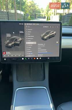 Позашляховик / Кросовер Tesla Model Y 2023 в 