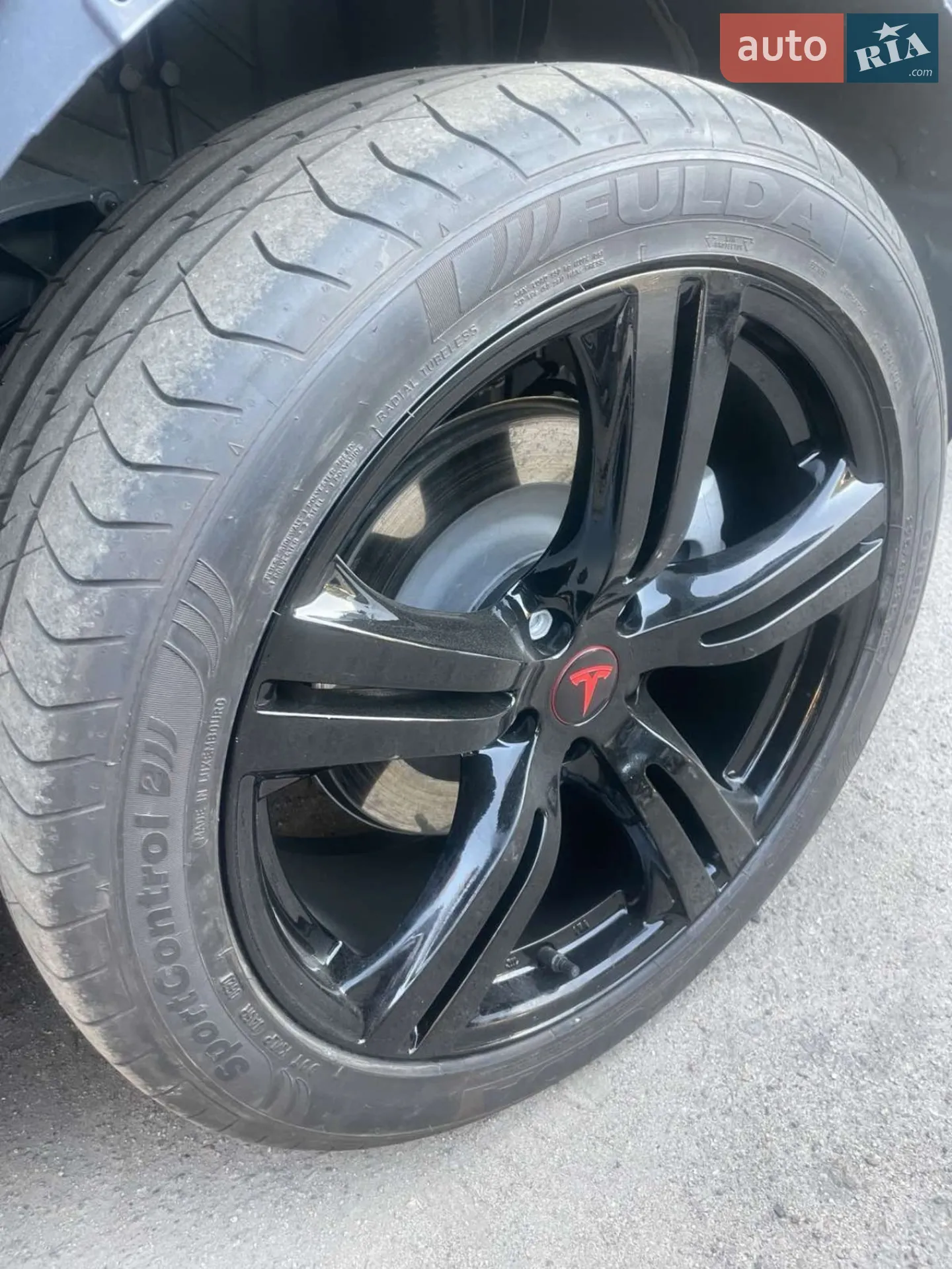 2022 Tesla Model Y - мініатюра 3