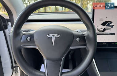 Позашляховик / Кросовер Tesla Model Y 2021 в 