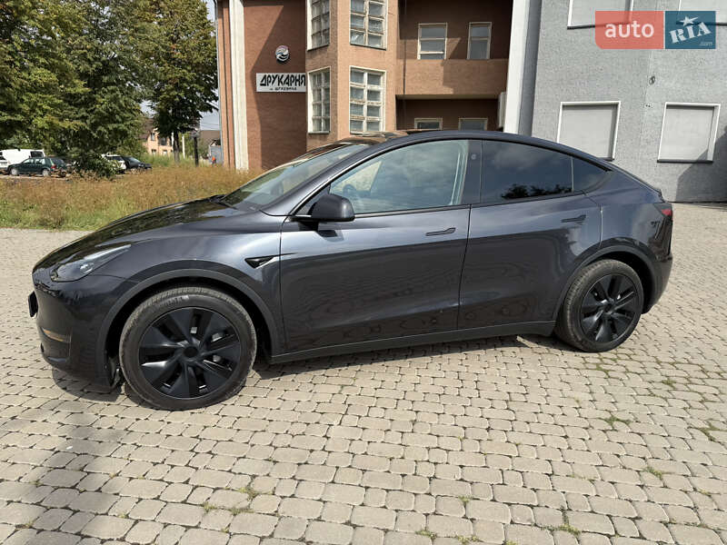 Позашляховик / Кросовер Tesla Model Y 2024 в Івано-Франківську фото 2 Позашляховик / Кросовер Tesla Model Y 2024 в Івано-Франківську