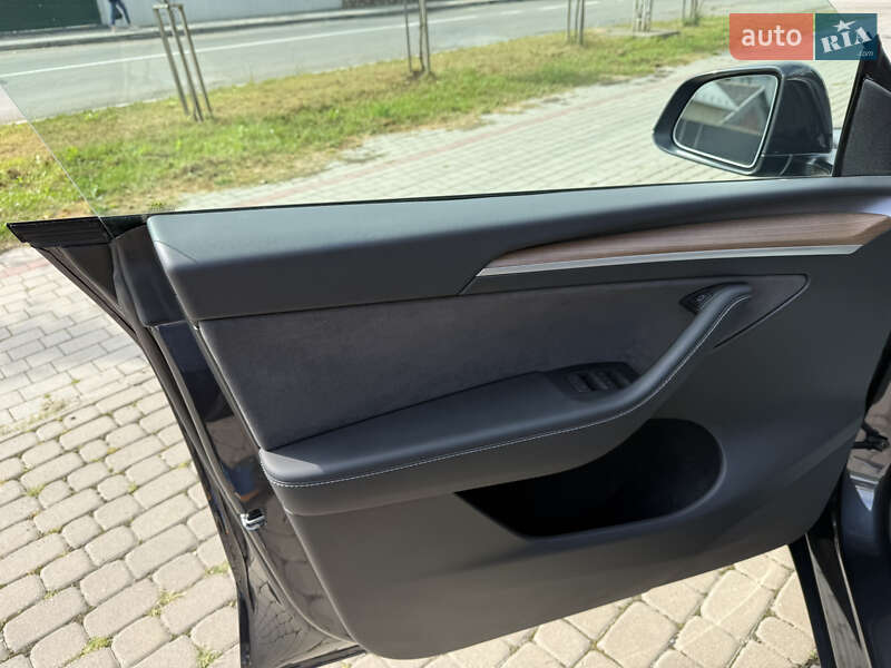 Позашляховик / Кросовер Tesla Model Y 2024 в Івано-Франківську фото 19 Позашляховик / Кросовер Tesla Model Y 2024 в Івано-Франківську