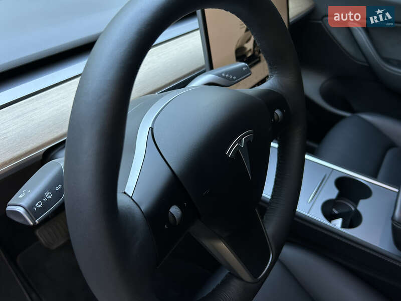 Внедорожник / Кроссовер Tesla Model Y 2022 в Львове