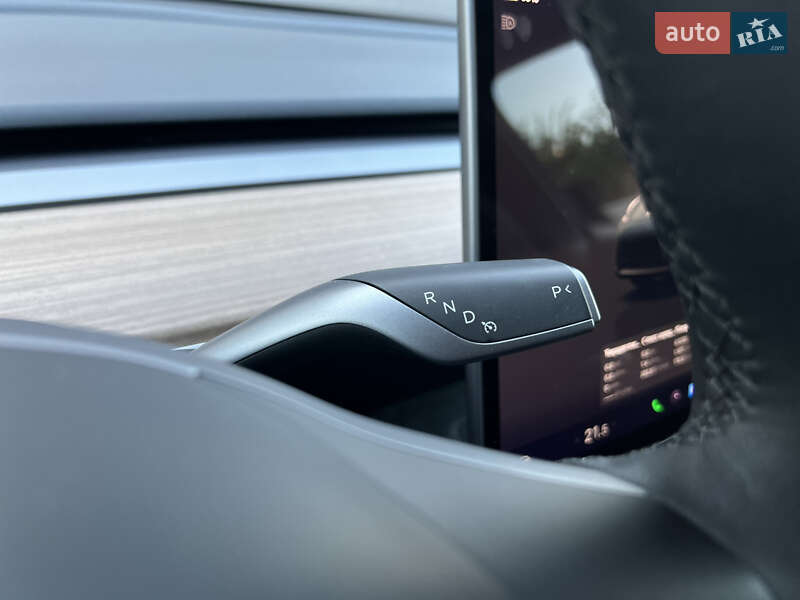 Позашляховик / Кросовер Tesla Model Y 2024 в Києві