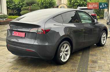 Позашляховик / Кросовер Tesla Model Y 2024 в 