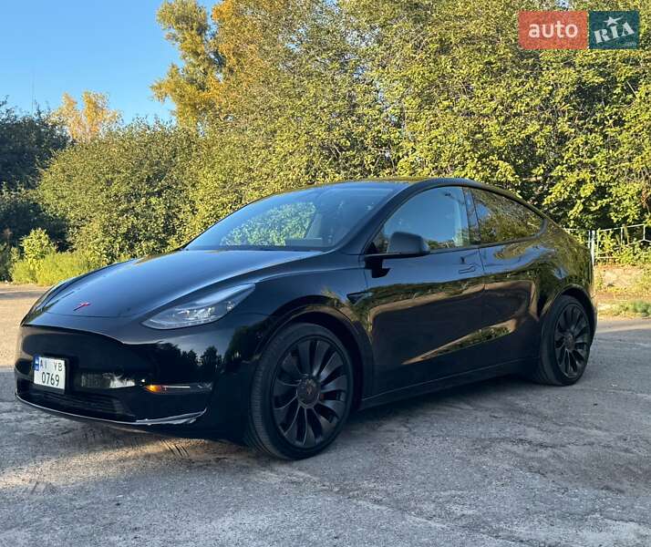 Позашляховик / Кросовер Tesla Model Y 2024 в Києві