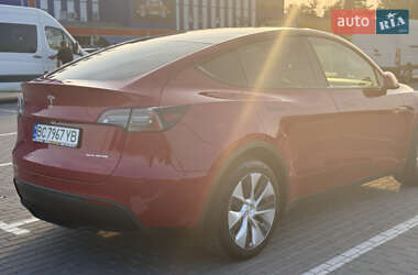 Позашляховик / Кросовер Tesla Model Y 2021 в 