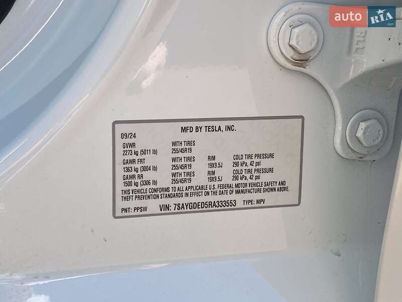 Позашляховик / Кросовер Tesla Model Y 2024 в Києві