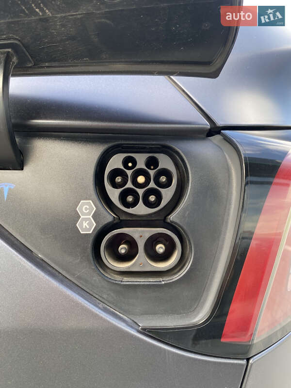 Внедорожник / Кроссовер Tesla Model Y 2023 в Киеве фото 4 Внедорожник / Кроссовер Tesla Model Y 2023 в Киеве