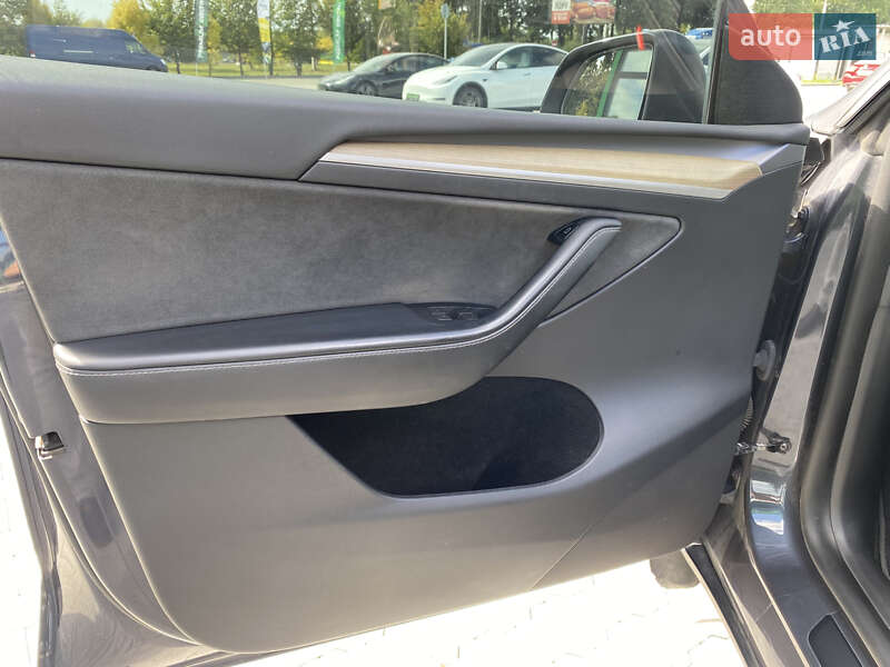 Внедорожник / Кроссовер Tesla Model Y 2023 в Киеве фото 11 Внедорожник / Кроссовер Tesla Model Y 2023 в Киеве