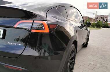 Позашляховик / Кросовер Tesla Model Y 2022 в 