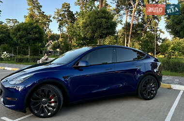 Внедорожник / Кроссовер Tesla Model Y 2022 в 