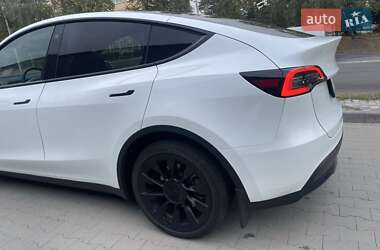 Позашляховик / Кросовер Tesla Model Y 2023 в 