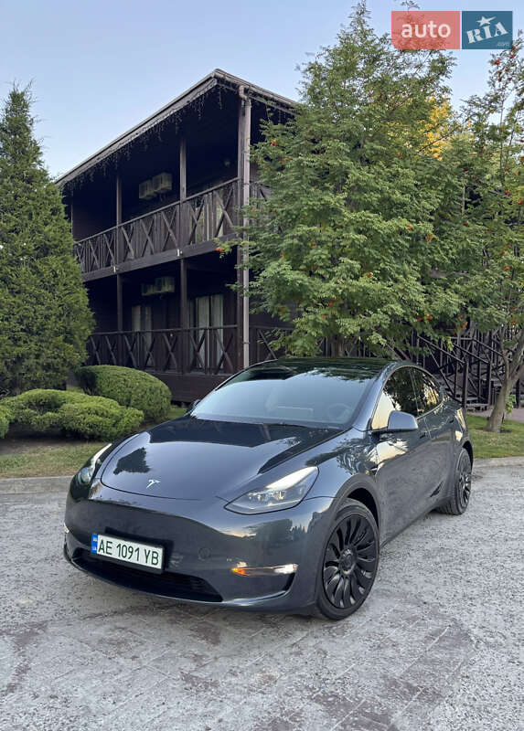 Tesla Model Y 2022