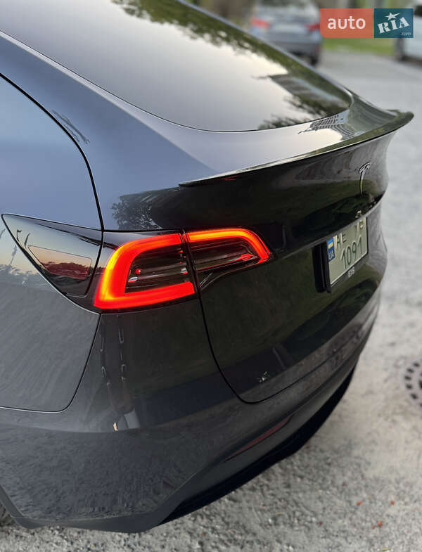 Позашляховик / Кросовер Tesla Model Y 2022 в Дніпрі