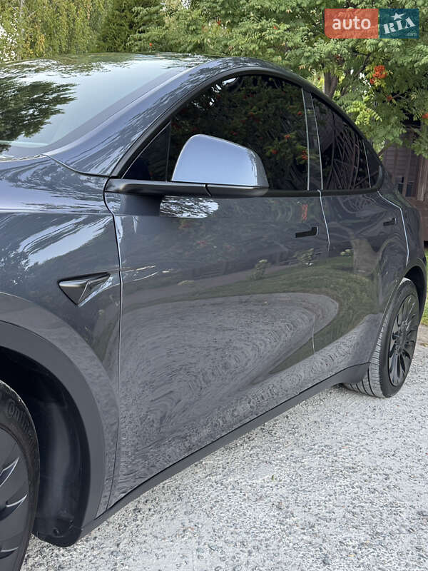 Позашляховик / Кросовер Tesla Model Y 2022 в Дніпрі