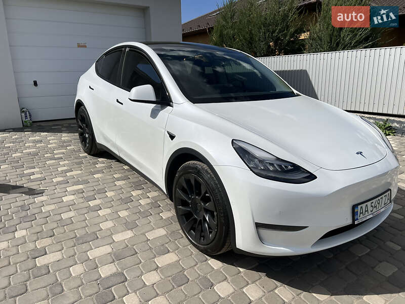 Tesla Model Y 2020