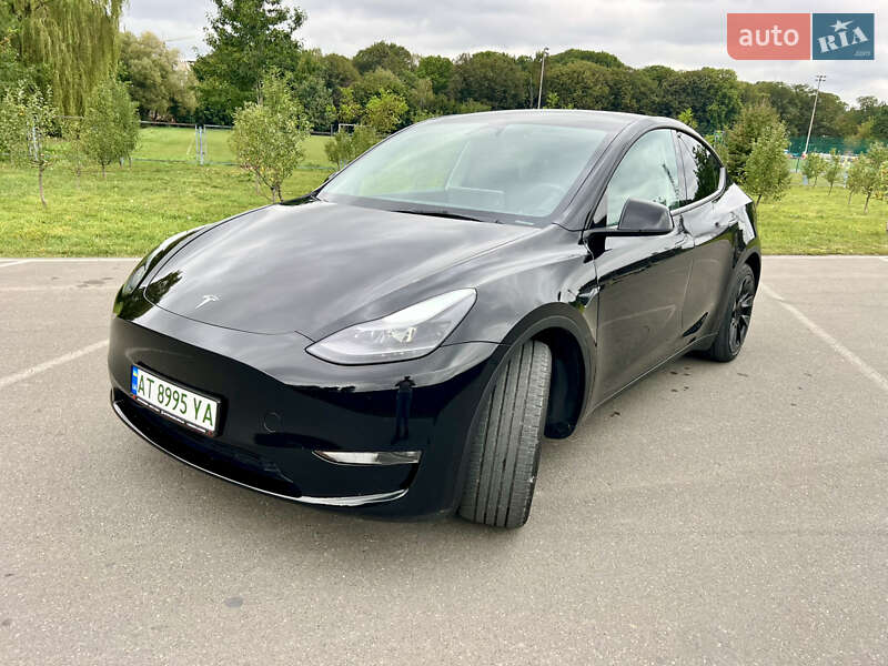 Позашляховик / Кросовер Tesla Model Y 2023 в Івано-Франківську