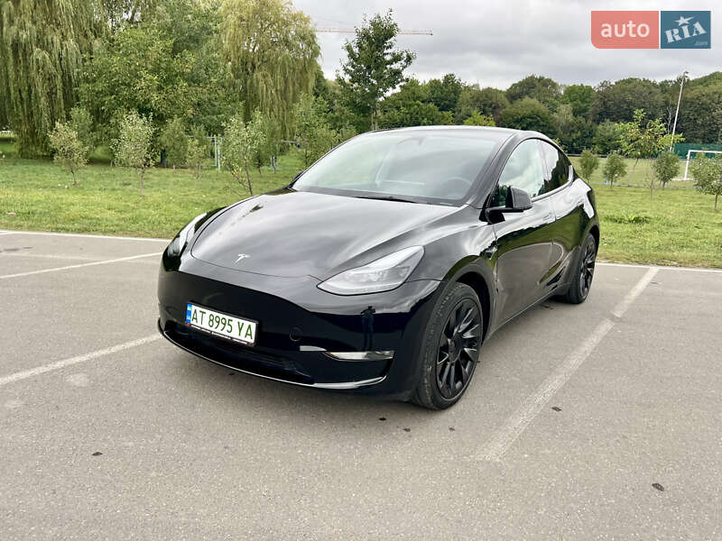 Позашляховик / Кросовер Tesla Model Y 2023 в Івано-Франківську