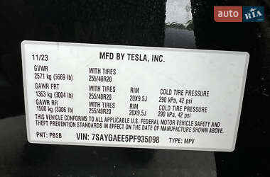 Позашляховик / Кросовер Tesla Model Y 2023 в 