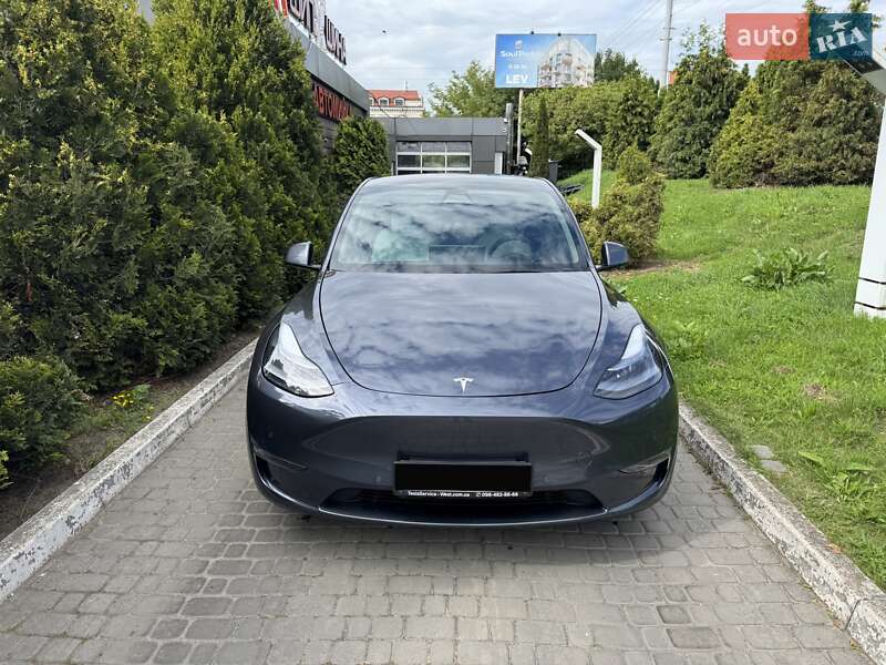 Tesla Model Y 2022