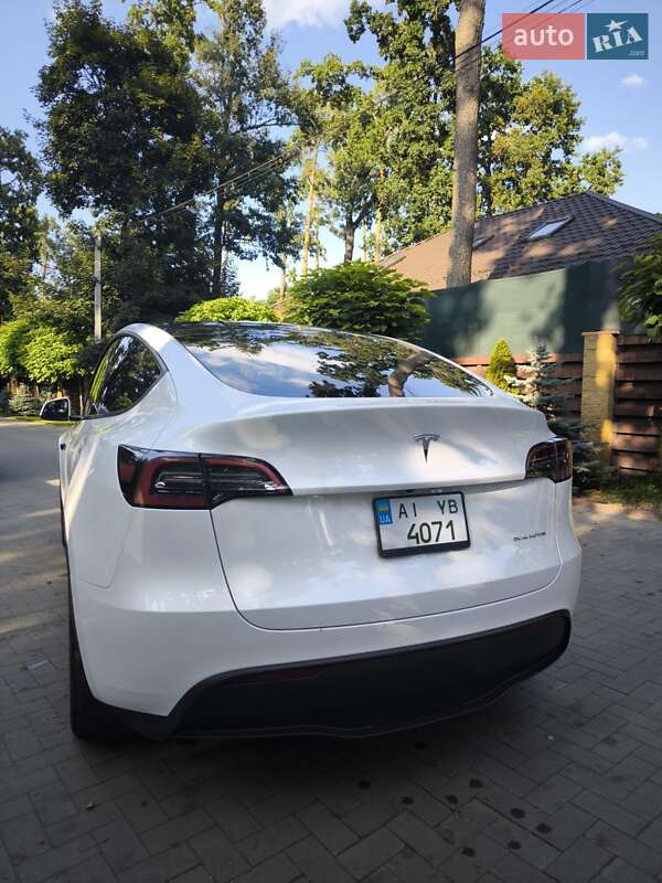 Внедорожник / Кроссовер Tesla Model Y 2023 в Буче