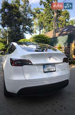Позашляховик / Кросовер Tesla Model Y 2023 в 