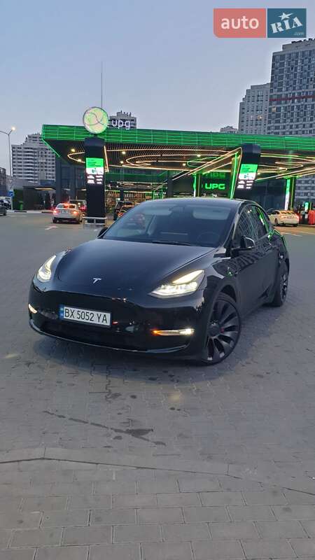 Внедорожник / Кроссовер Tesla Model Y 2021 в Киеве фото 3 Внедорожник / Кроссовер Tesla Model Y 2021 в Киеве