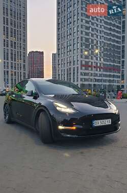 Позашляховик / Кросовер Tesla Model Y 2021 в Києві