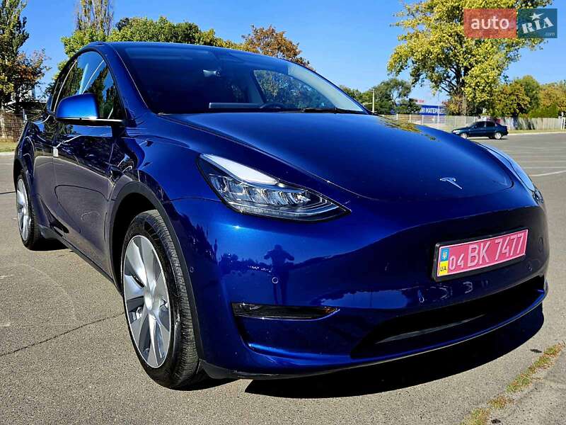 Tesla Model Y 2021