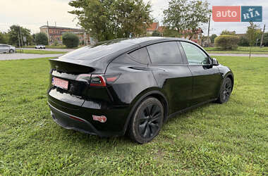 Позашляховик / Кросовер Tesla Model Y 2024 в 
