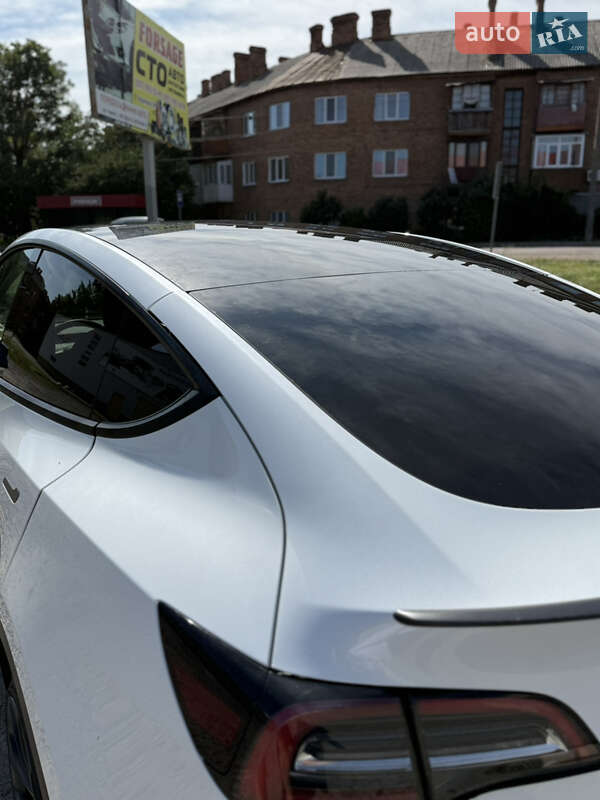 Внедорожник / Кроссовер Tesla Model Y 2022 в Бердичеве