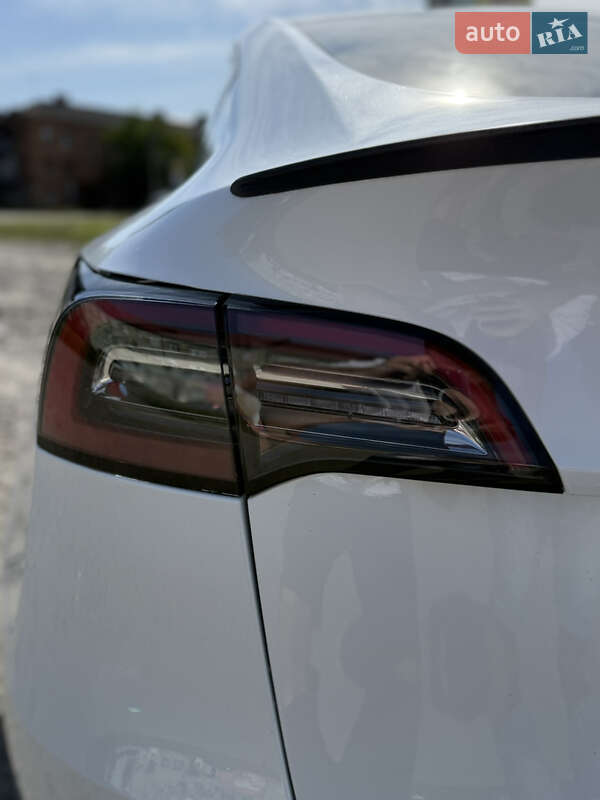 Внедорожник / Кроссовер Tesla Model Y 2022 в Бердичеве