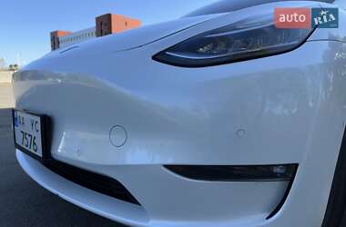 Позашляховик / Кросовер Tesla Model Y 2021 в 