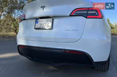 Позашляховик / Кросовер Tesla Model Y 2021 в 