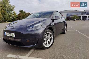 Позашляховик / Кросовер Tesla Model Y 2024 в 