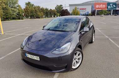 Позашляховик / Кросовер Tesla Model Y 2024 в 