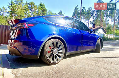 Позашляховик / Кросовер Tesla Model Y 2022 в 