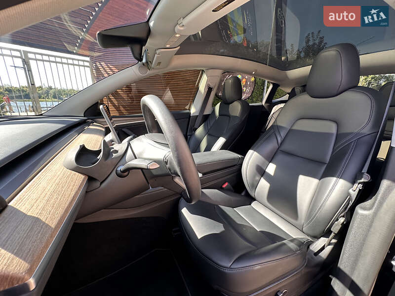 Позашляховик / Кросовер Tesla Model Y 2022 в Києві фото 19 Позашляховик / Кросовер Tesla Model Y 2022 в Києві