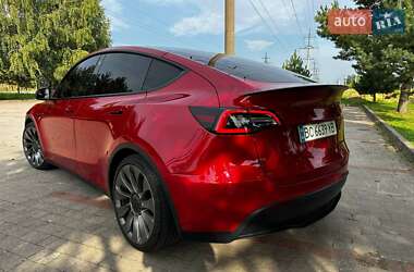 Позашляховик / Кросовер Tesla Model Y 2021 в 