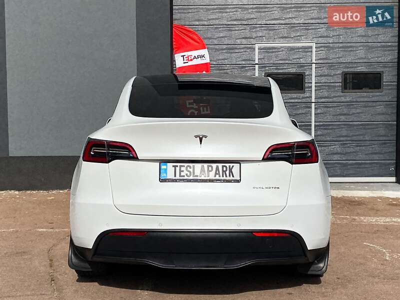 Позашляховик / Кросовер Tesla Model Y 2021 в Києві