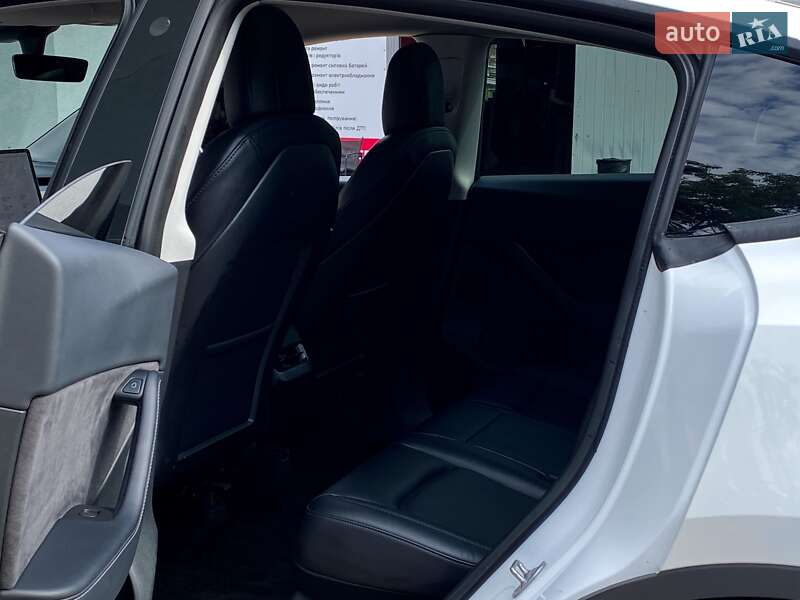Позашляховик / Кросовер Tesla Model Y 2021 в Києві