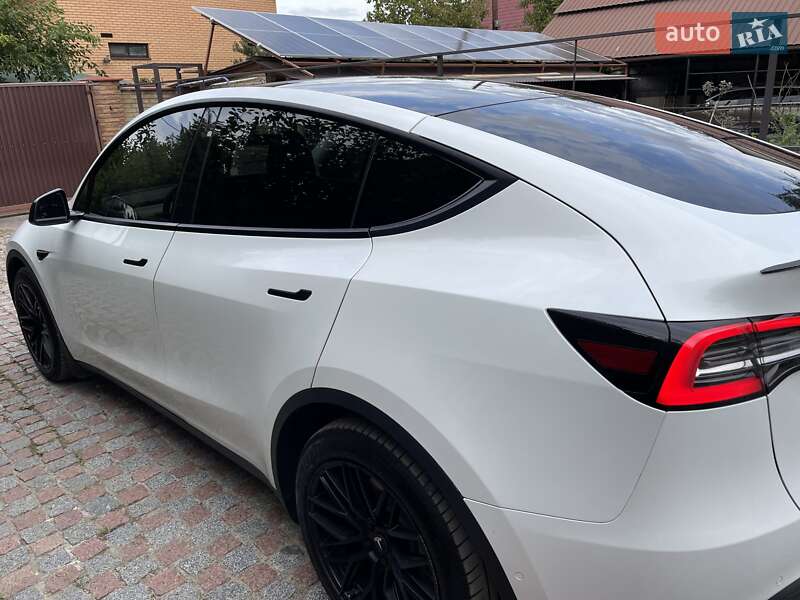 Позашляховик / Кросовер Tesla Model Y 2020 в Києві