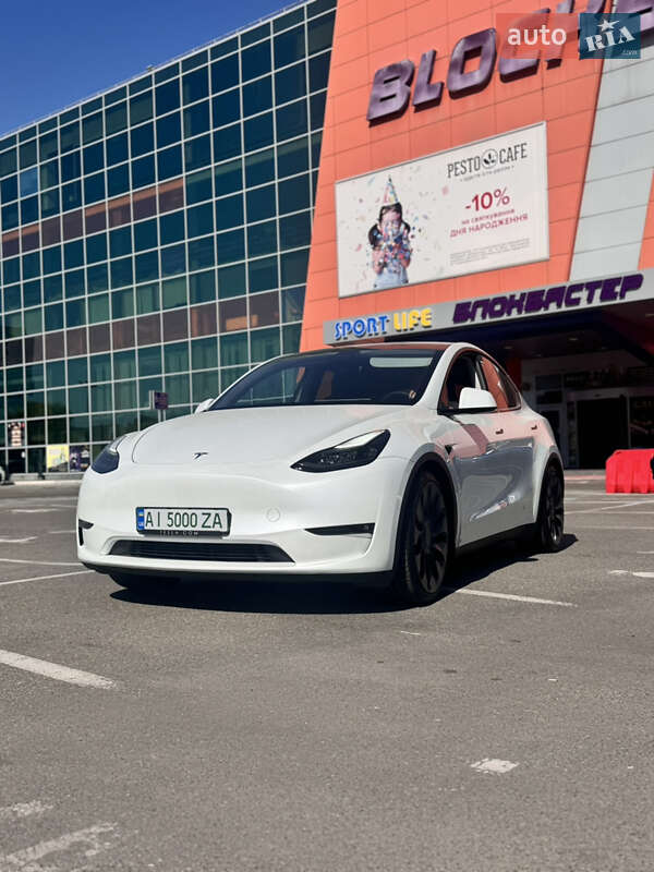 Tesla Model Y 2022