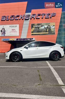 Внедорожник / Кроссовер Tesla Model Y 2022 в 